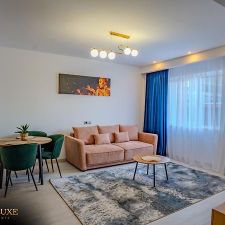 בוקרשט Yamaluxe Apartments - Blue & Pink Vibes מראה חיצוני תמונה